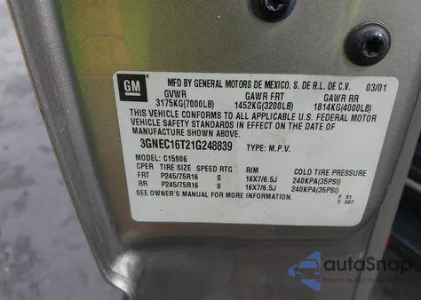 2001 Chevrolet Suburban C1500 z USA, uszkodzony, nr VIN 3GNEC16T21G248839